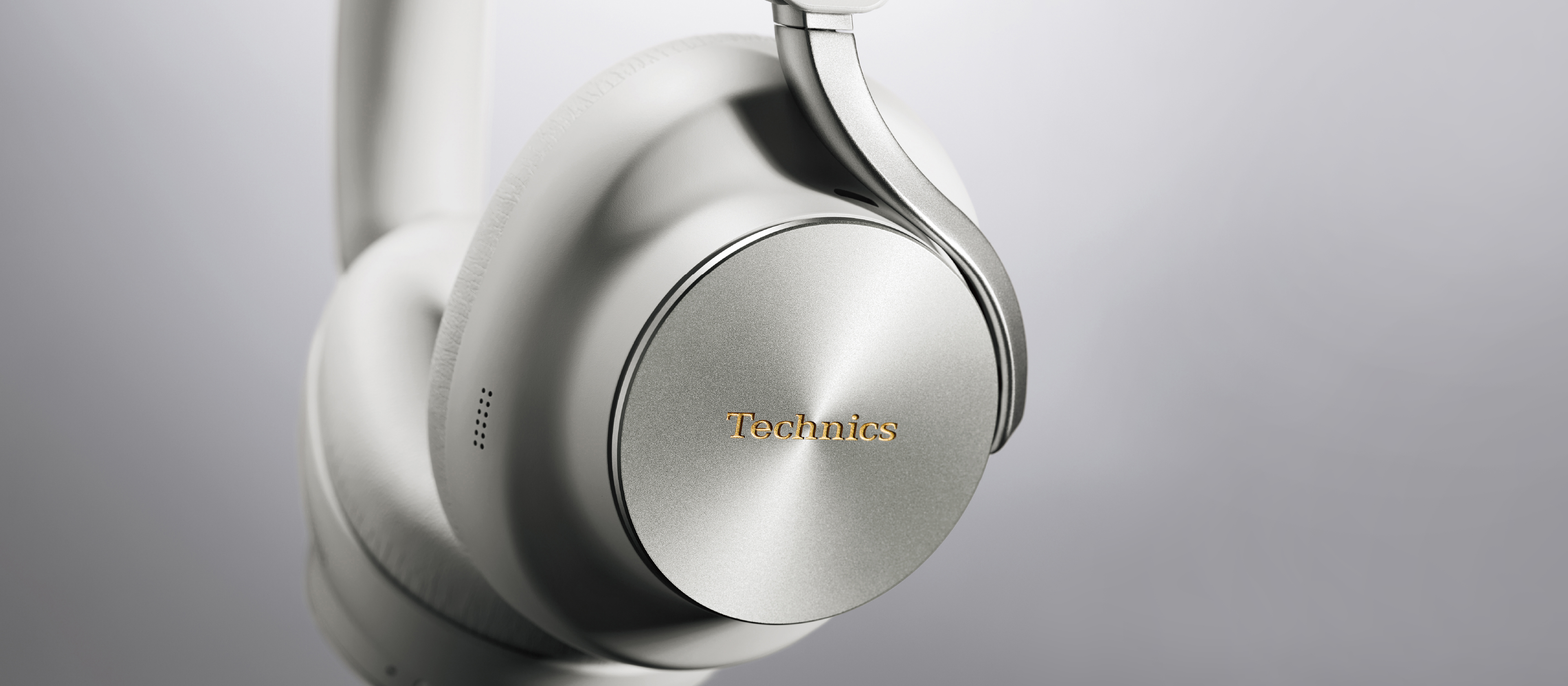 Technics EAH-A1000 側面